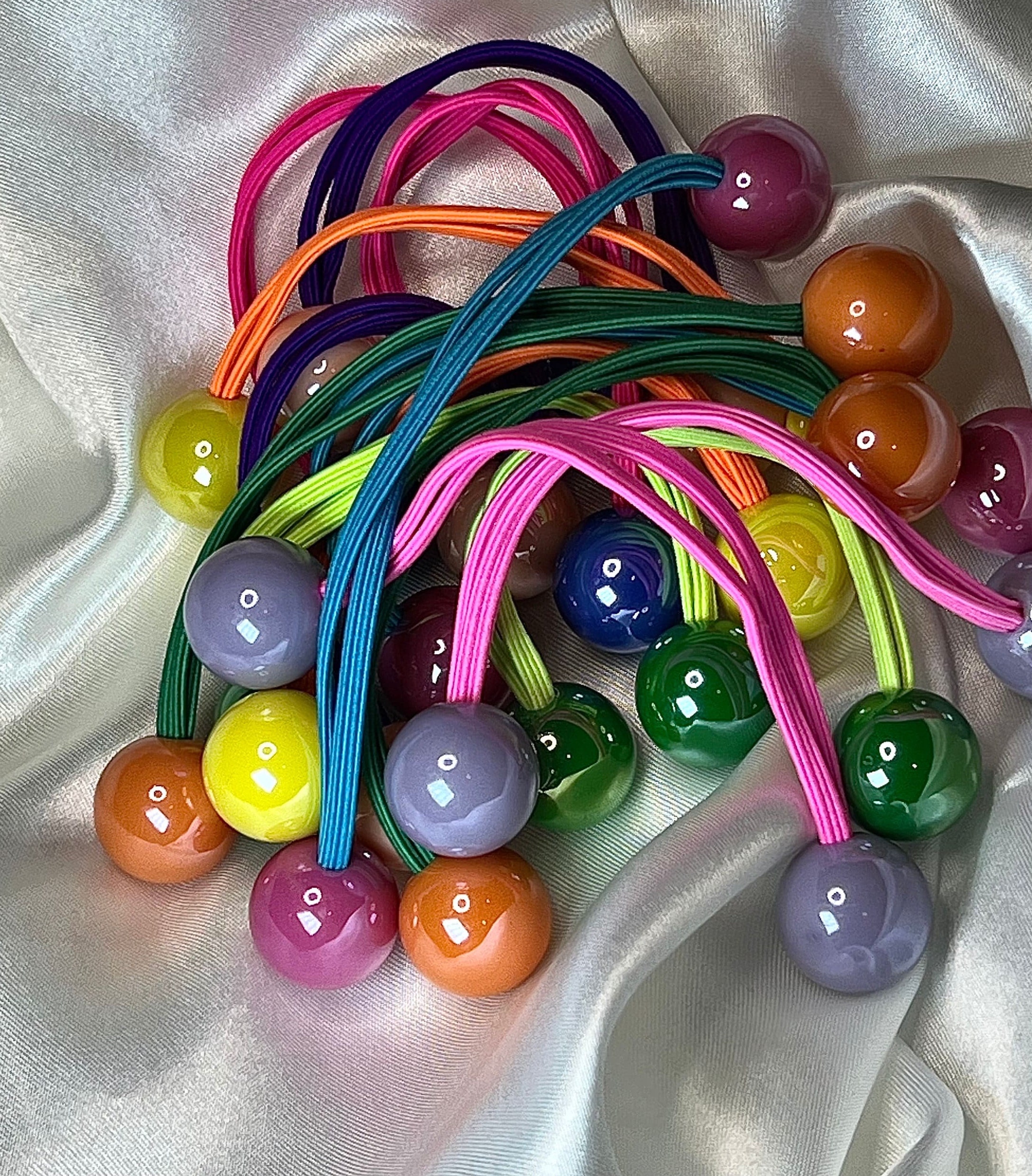Cool ponytail holders deals