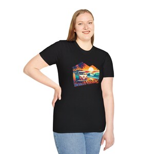 t-shirt rétro Sunset Beach | Maison de plage | Design de plage vintage
