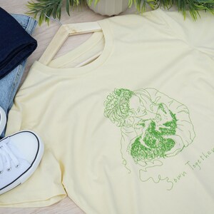 Minimalistic animal t-shirt, dog t-shirt, gift for dog owners, oogotop, animal t-shirt, unisex animal t-shirt, vegan gift, cartoon t-shirt
