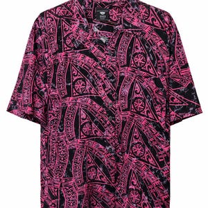 May include: Short-sleeved button-down shirt with a vibrant pink and black geometric pattern. The shirt features a collared neckline and a relaxed fit. The word "SAMOA" is visible on a small tag near the collar.