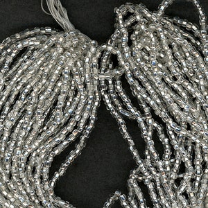 Vintage Silver Lined Size 10/0 Seed Beads 59 Gram 12 Strand Hank image 3