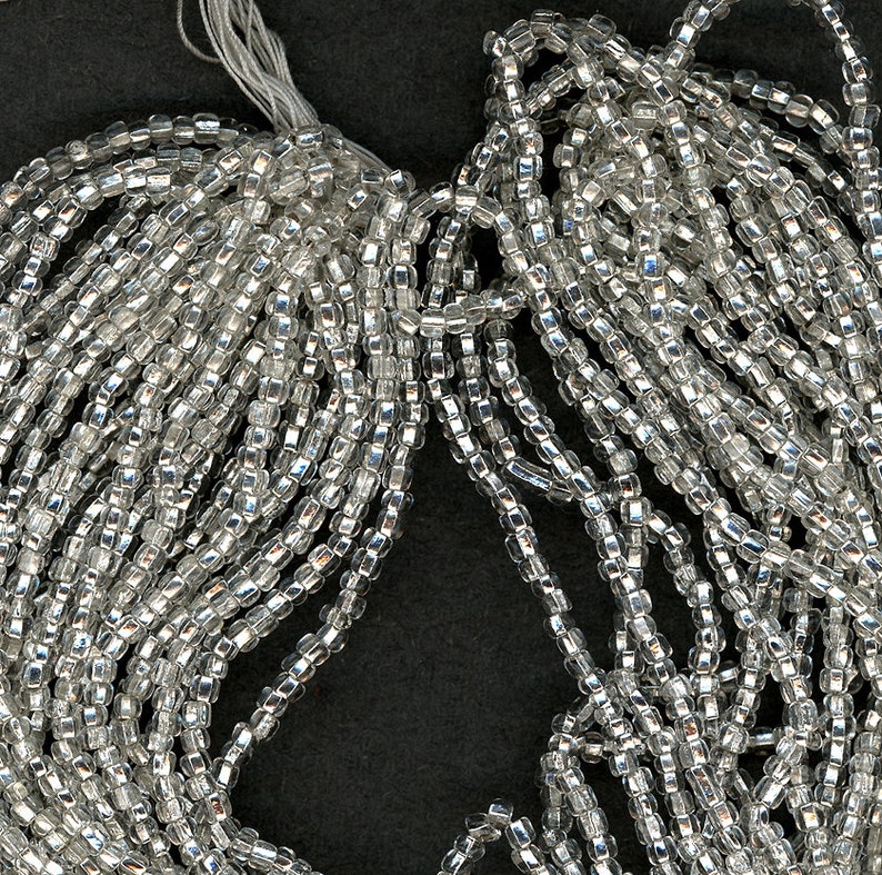 Vintage Silver Lined Size 10/0 Seed Beads 59 Gram 12 Strand Hank image 3