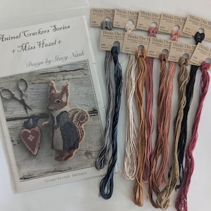 Serie Animal Crackers "Miss Hazel" di Stacy Nash, schema punto croce primitivo