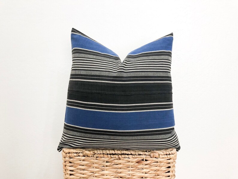 The \u2022Ozzy\u2022 vintage african baule/' cloth 18-19 pillow cover