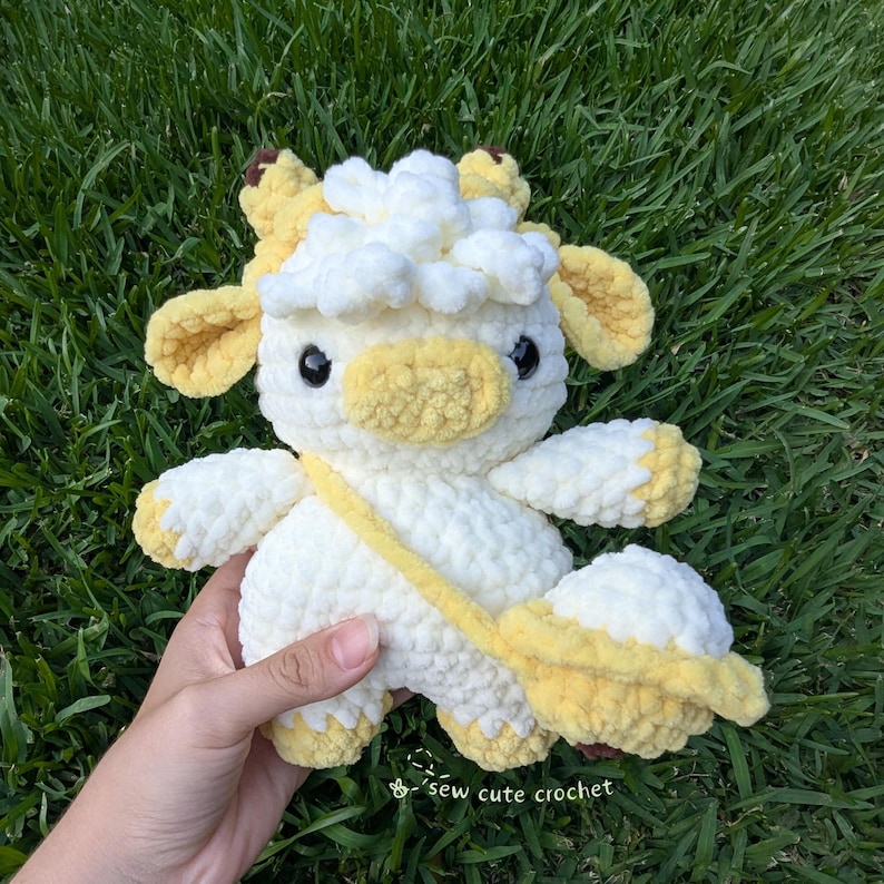 Crochet Highland Cow Plushie - Fruit themed handmade plush stuffed animal afbeelding 5