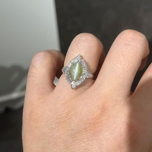 Vintage Chrysoberyl  3.39ct,Cat’s eye Ring double eyelids setting platinum with natural 0.57ct diamonds with certification, elegant design