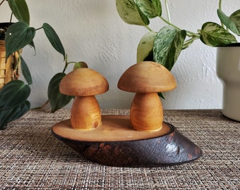 Vintage Colorado Aspenwood Mushroom Carving, Handcrafted