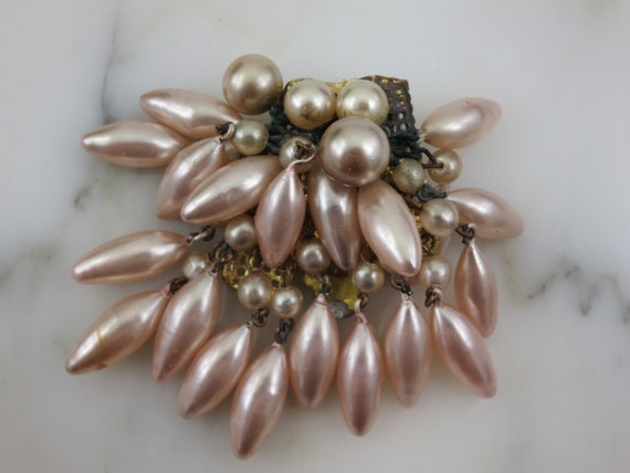 Vintage Pink Faux Pearl Beaded Dress Clip - 1930s - image 7
