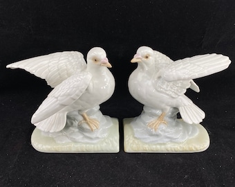 Porcelain Dove Figurine Bookends - Vintage Otagiri