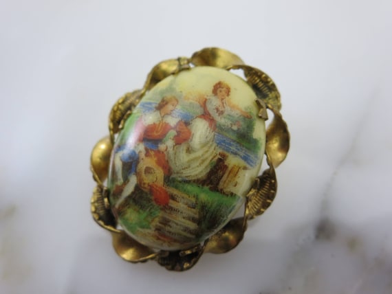Porcelain Cameo Brooch -  Fragonard Lovers Portai… - image 4