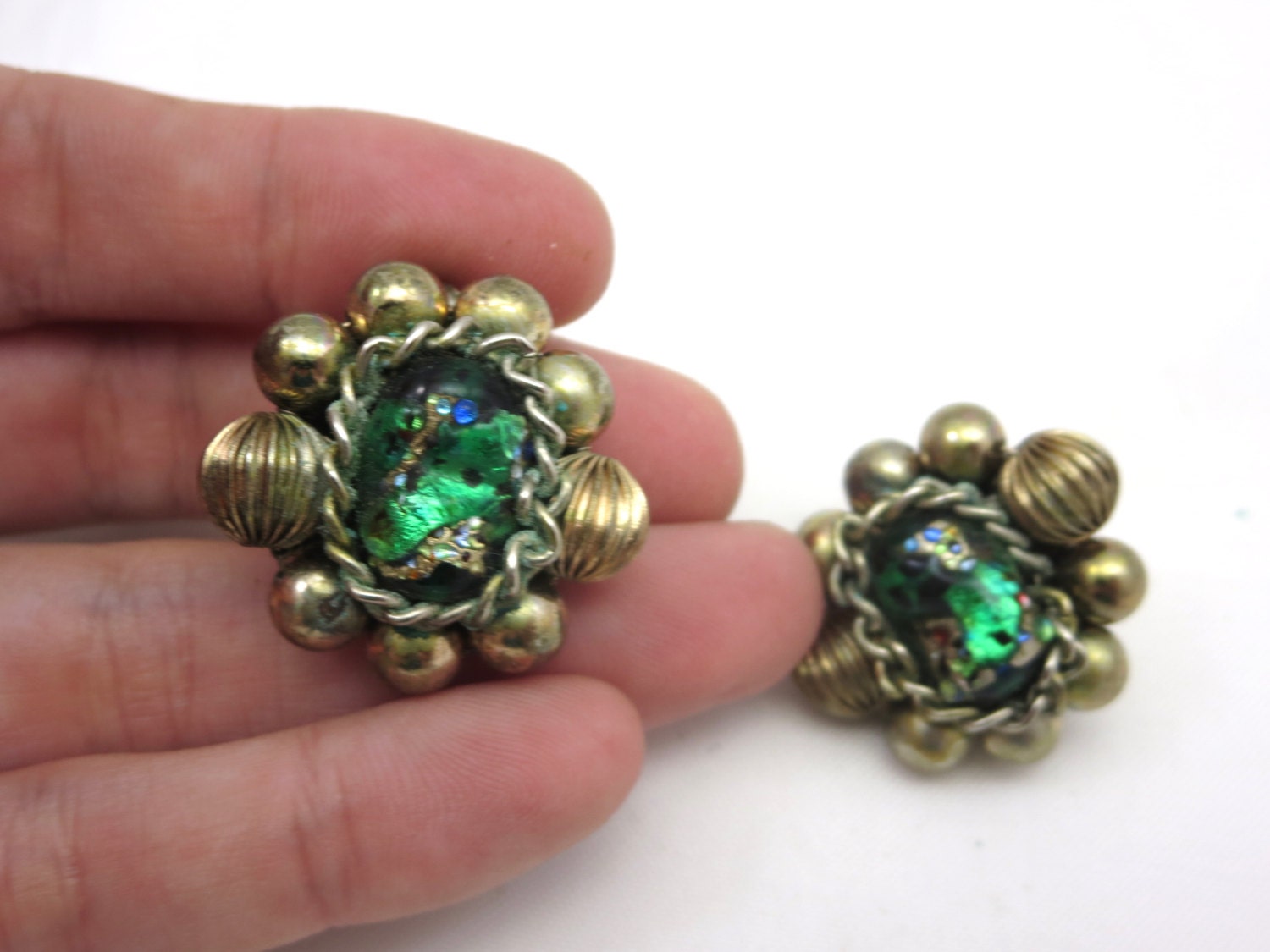 Boucles D'Oreilles Clips Vintage En Verre Vert Clair - Style Années 50 - Occasion Authentique