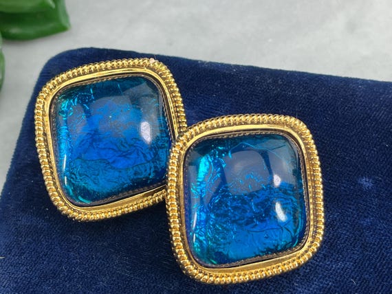 KJL Kenneth Jay Lane Blue Cabochon Clip On Earrin… - image 1