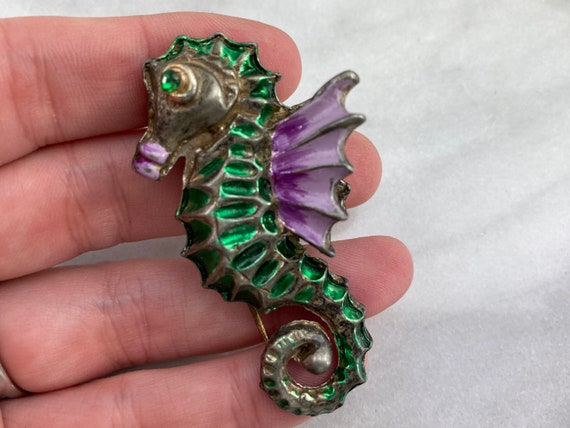 Vintage Figural Fur Clip - Sea Horse, Green and P… - image 2