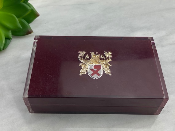 Vintage Lady Elgin Watch Box - Lion Crest, Maroon Plastic  display picture 1