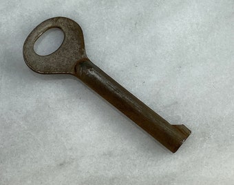 Antique Skeleton Key - Cast Metal Steel, Silver Tone