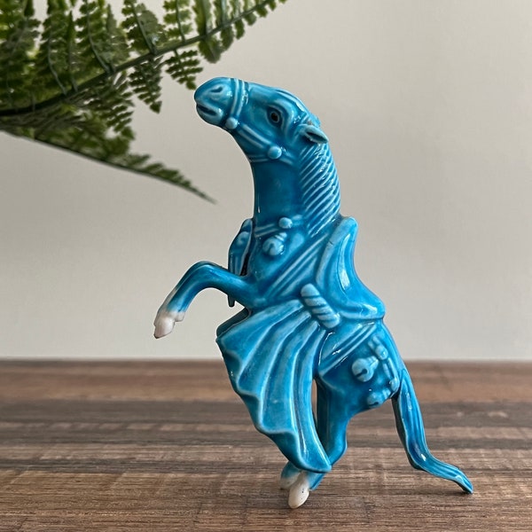 Figurine cheval en porcelaine bleue - Cheval chinois Tang