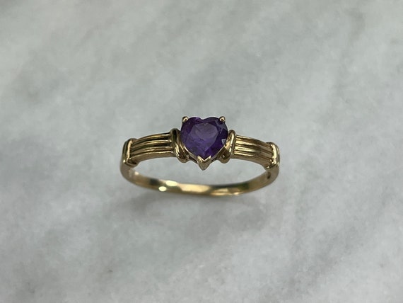 10k Gold and Amethyst Heart Ring - Birthstone Vin… - image 8