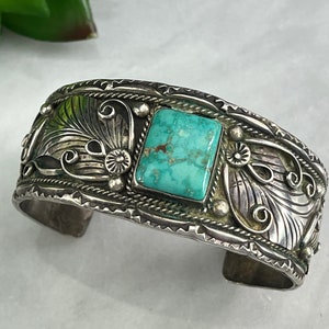 Navajo Turquoise Bracelet - Vintage Turquoise Jewelry Signed