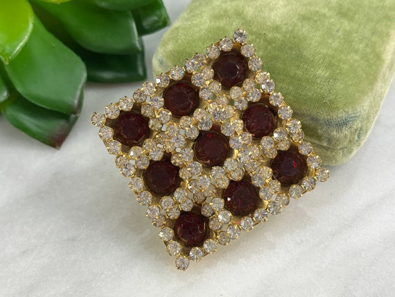 Red Rhinestone Brooch - Mid Century Costume Jewel… - image 8