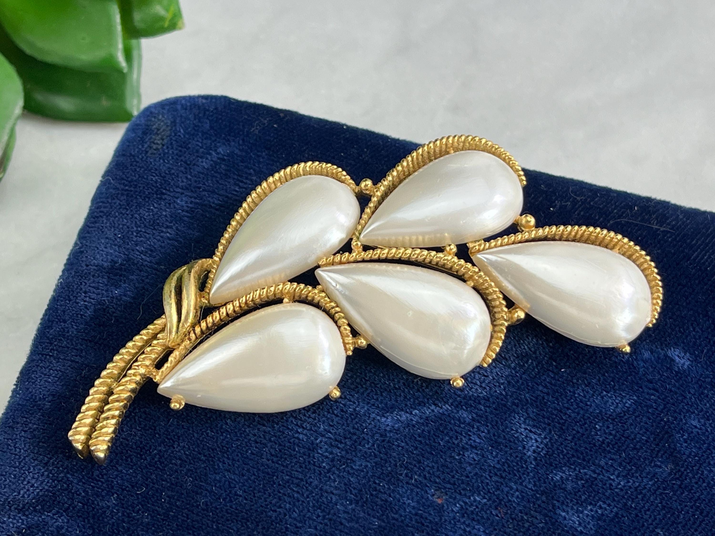 Trifari Brooch - Etsy