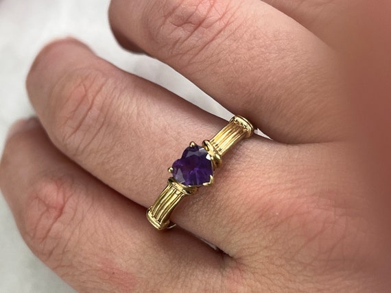 10k Gold and Amethyst Heart Ring - Birthstone Vin… - image 4