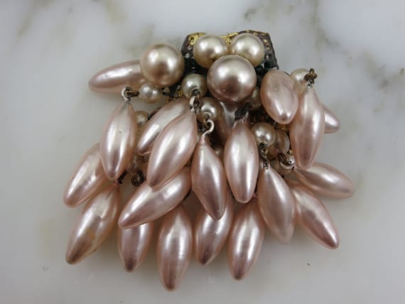 Vintage Pink Faux Pearl Beaded Dress Clip - 1930s - image 2