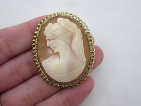 Vintage Cameo Brooch Pendant - Cameo Carved Shell - image 2