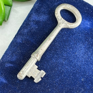 Antique Skeleton Key - Cast Metal, Silver Tone