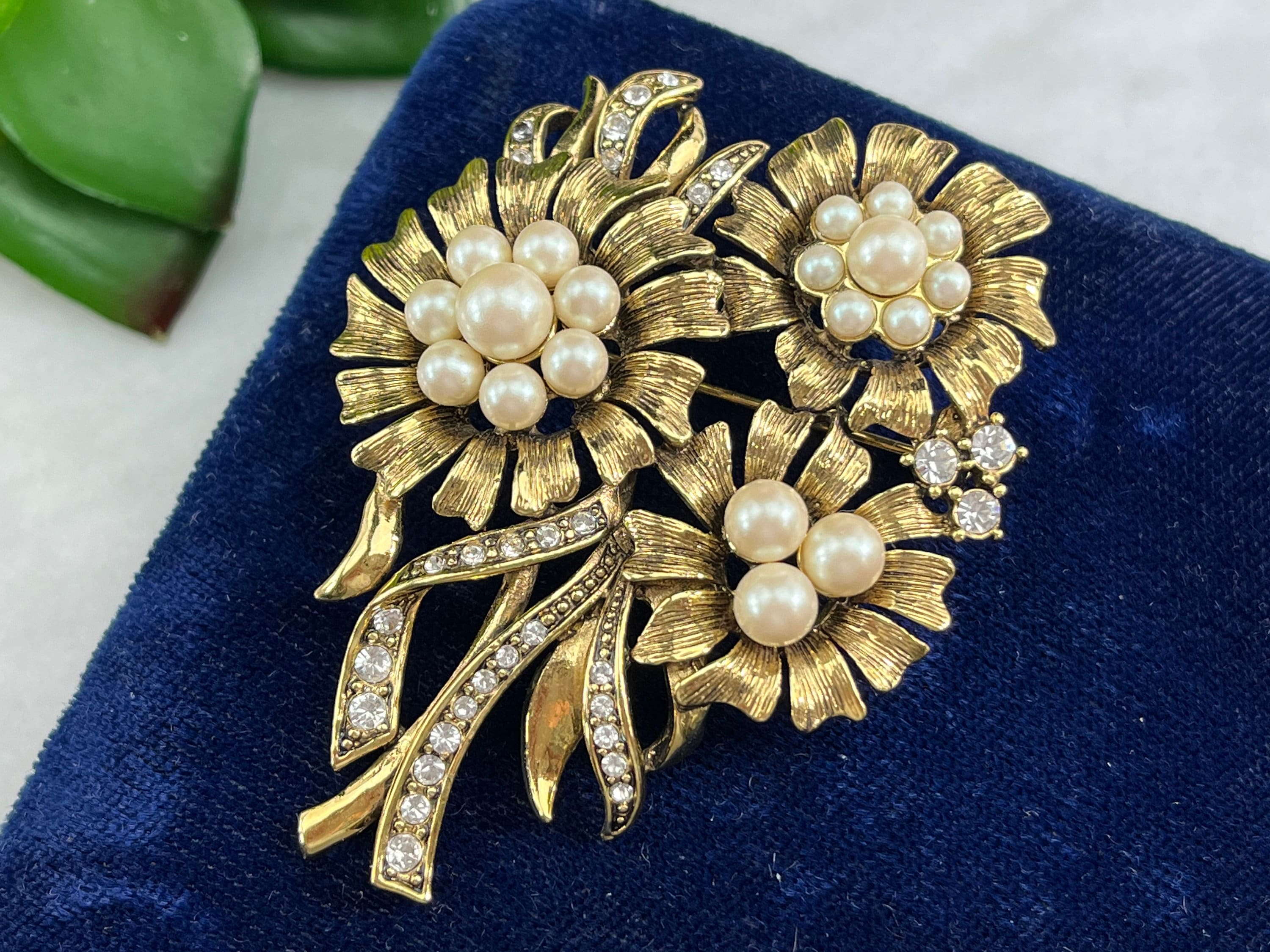 Monet costume sale jewelry value
