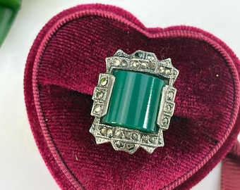 Art Deco-smycken - Grön krysopras och markasit Statement-ring, Cabochon, Sterlingsilver, Herrgårdssmycken