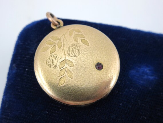 Vintage Edwardian Paste Locket - Etched Roses Rou… - image 1