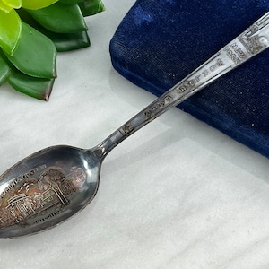 Vintage Collector Souvenir Spoon - 1939 World&#39;s Fair, Rogers Silver Plate Administration Building