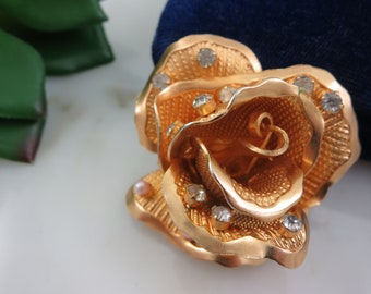 Broche dorée en forme de rose | En stock