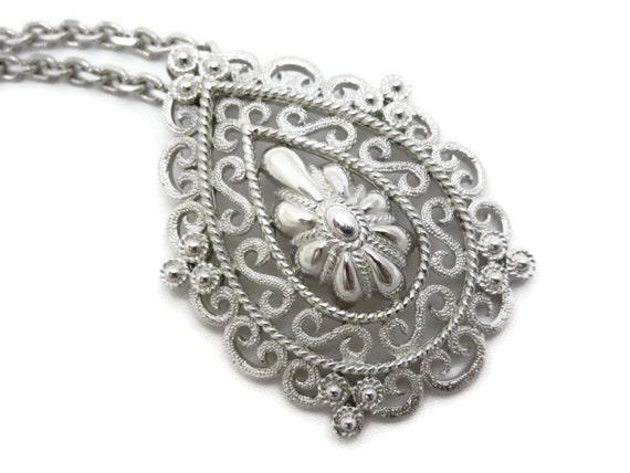 Trifari 2024 necklace silver