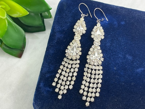 Vintage Rhinestone Fringe Earrings: Silver Tone Dangle  display picture 1