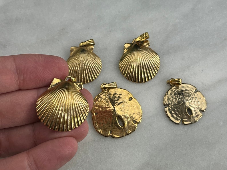 Vintage Gold Tone Shell and Sand Dollar Necklace Pendan Lot image 3