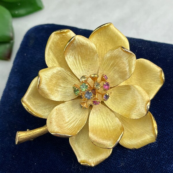 Vintage Rhinestone Flower Brooch - Yellow on Gold Tone Costume Jewelry Lapel Pin