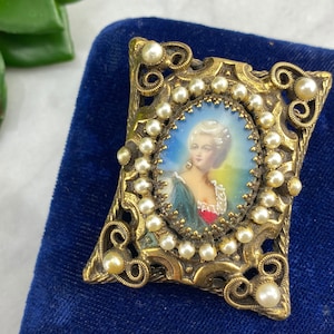 Hand Painted Portrait Pendant Brooch -  Cameo Vintage Original By Robert Costume Jewelry, Victorian Revival