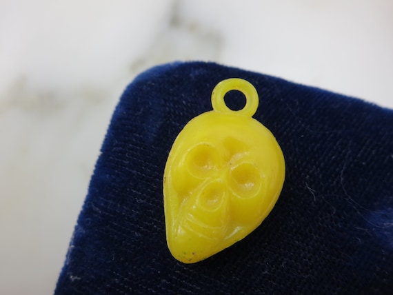 Skull Cracker Jack Charm - Yellow Plastic Cellulo… - image 1