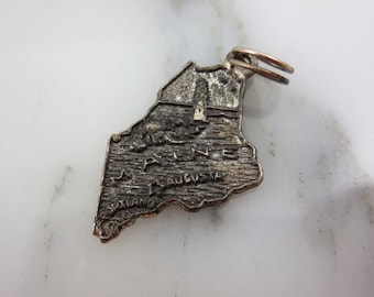 Sterling Silver Maine Souvenir Charm - Map Travel Charms for Bracelet, Vintage Silver Charms