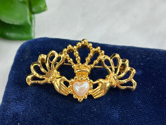 Costume Jewelry Claddagh Brooch with Faux Pearl H… - image 7