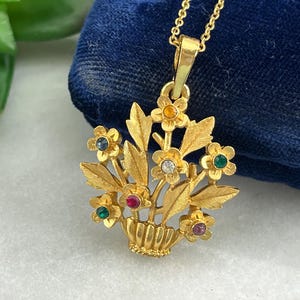 Vintage Rhinestone Flower Basket Gold Tone Trifari Costume Jewelry Pendant Necklace