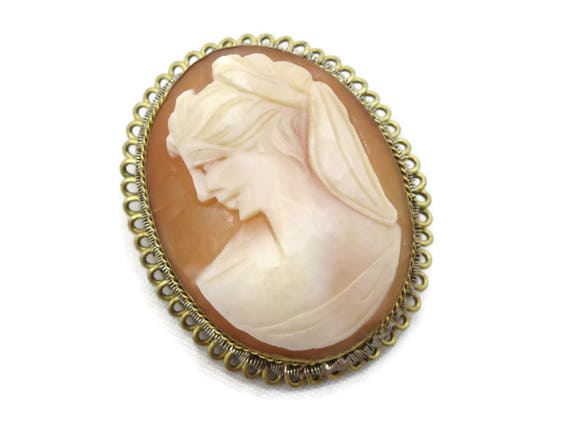 Vintage Cameo Brooch Pendant - Cameo Carved Shell - image 4