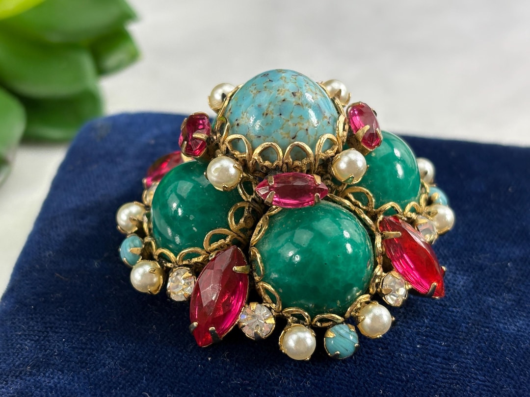 Vintage Signed Schreiner Jewelry Rhinestone Brooch Pin - Pink and