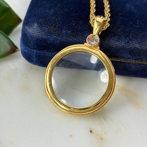 Magnifying Necklace Pendant - Vintage Gold Tone Magnifier Jewelry