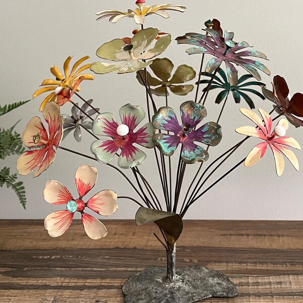 Mid Century Modern Brutalist Enamel Floral Sculpture - Enamel Painted