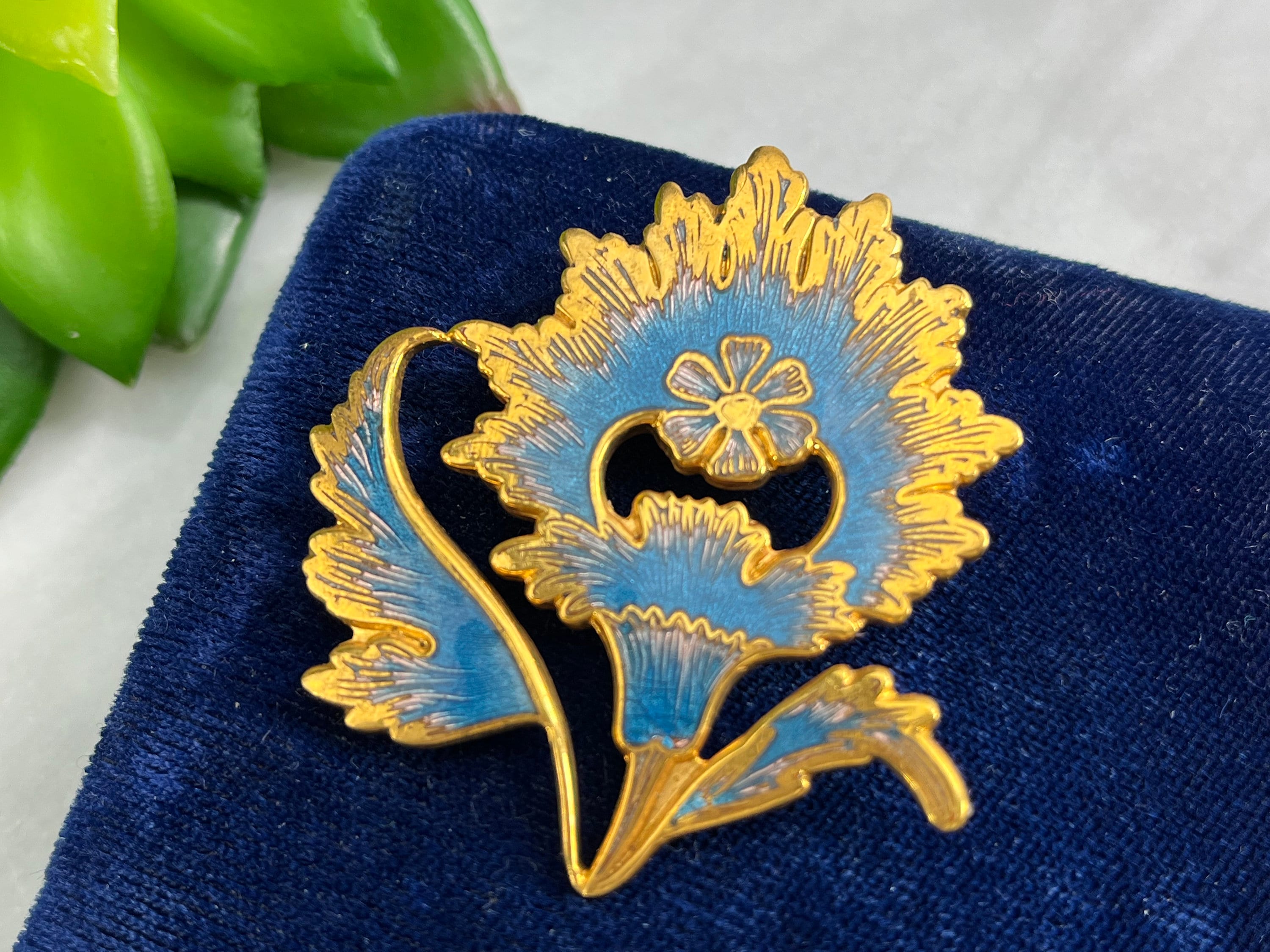 MMA メトロポリタン美術館 ブローチ 美品 ニューヨーク NY brooch MMA メトロポリタン美術館 ブローチ 美品 ニューヨーク NY