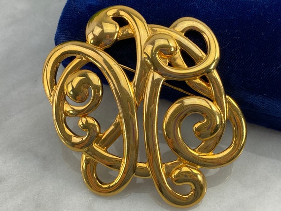 Gold Knot Brooch - Vintage 1980s Costume Jewelry - image 2