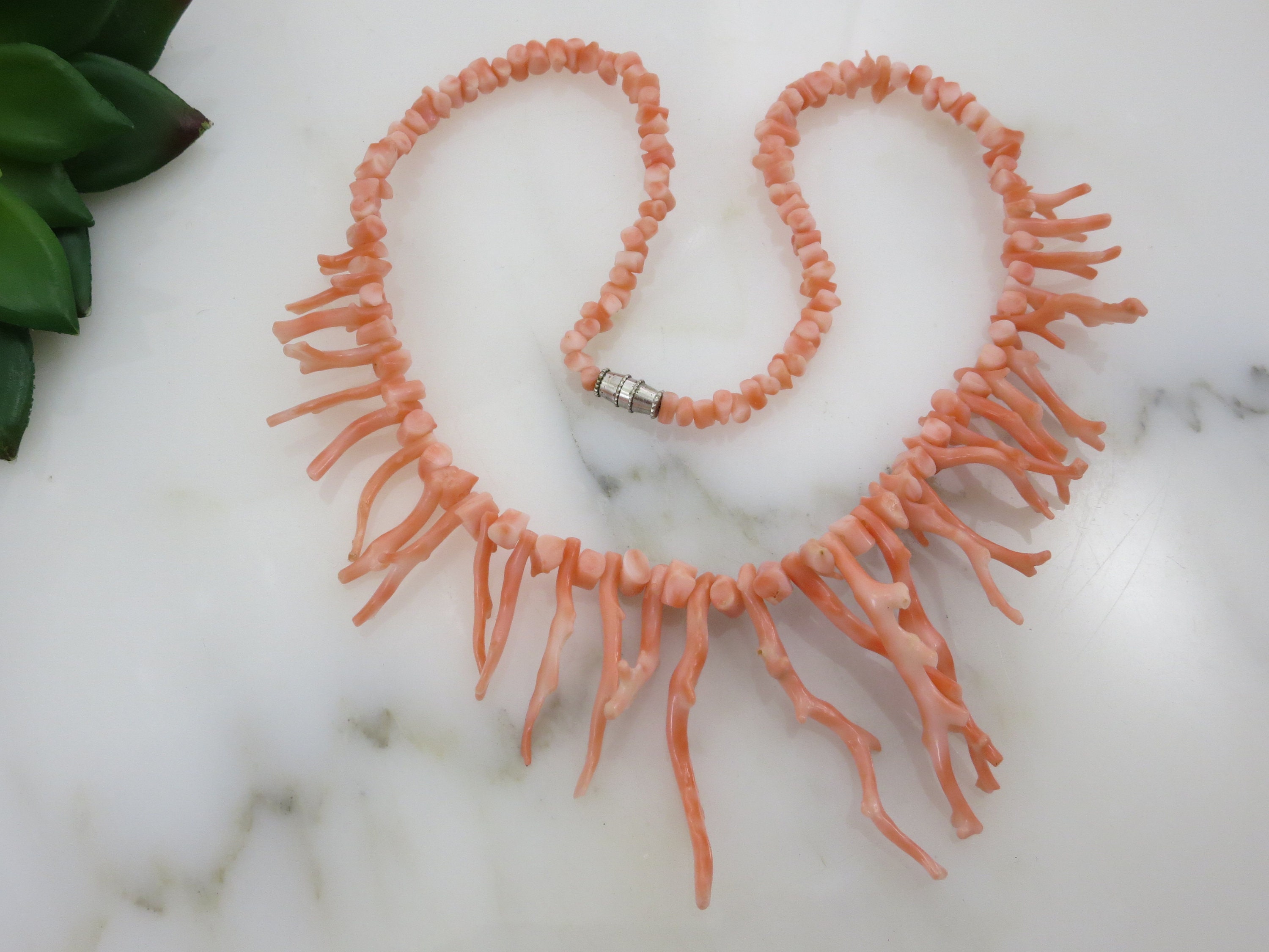 Fabulous Vintage Faux Coral Bead Bib Necklace - The Jewelry Stylist