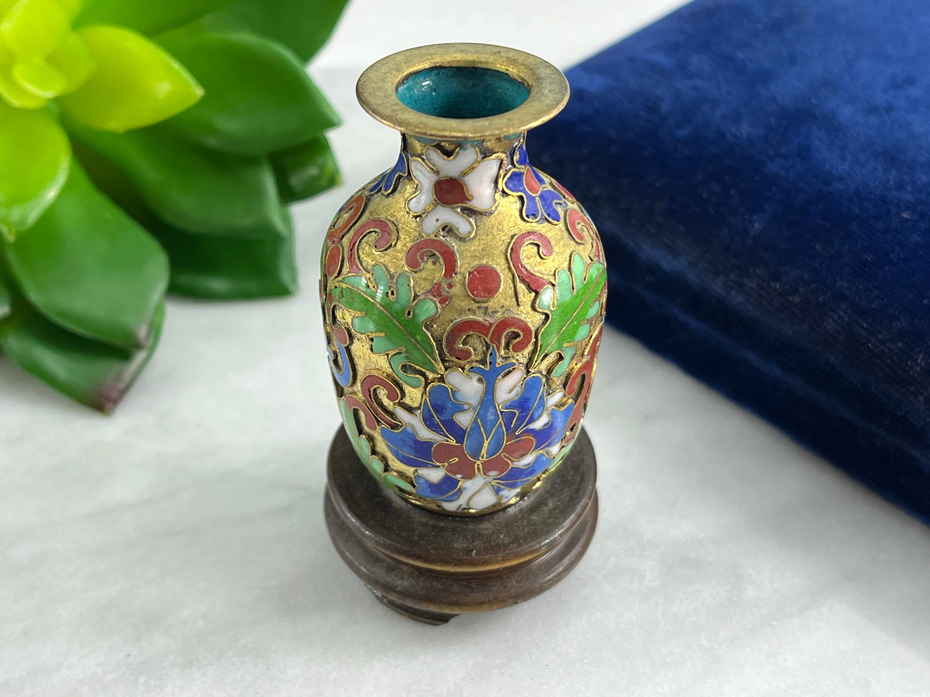 Vase cloisonné chinois (émail sur laiton), XXe siècle. | €27